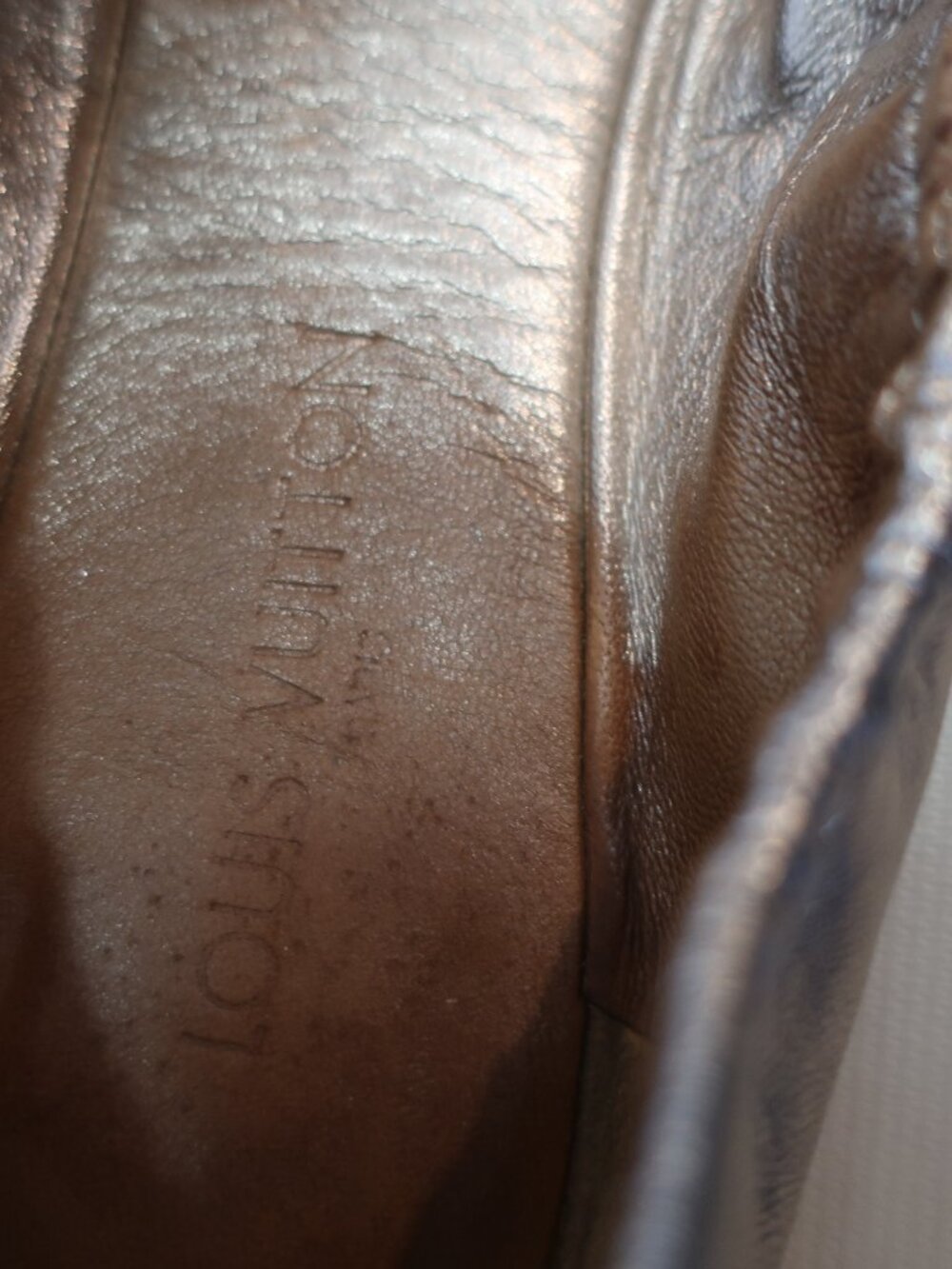 Louis Vuitton Metallic Gold Amulet Sequins Bow Scrunch Ballet Flats 37.5/US 7.5 - Picture 11 of 12